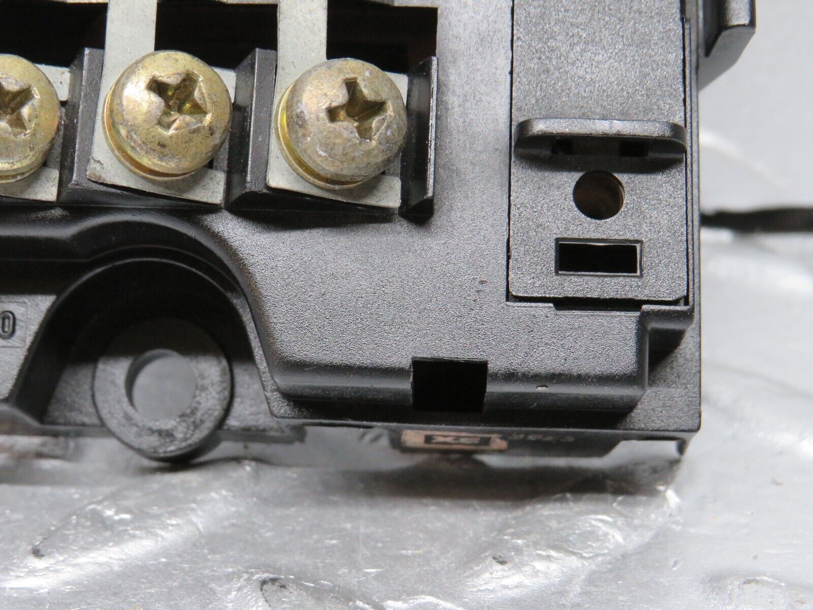 38390 Mercedes-Benz R129 280SL Coupe Fuse Box 1295400350