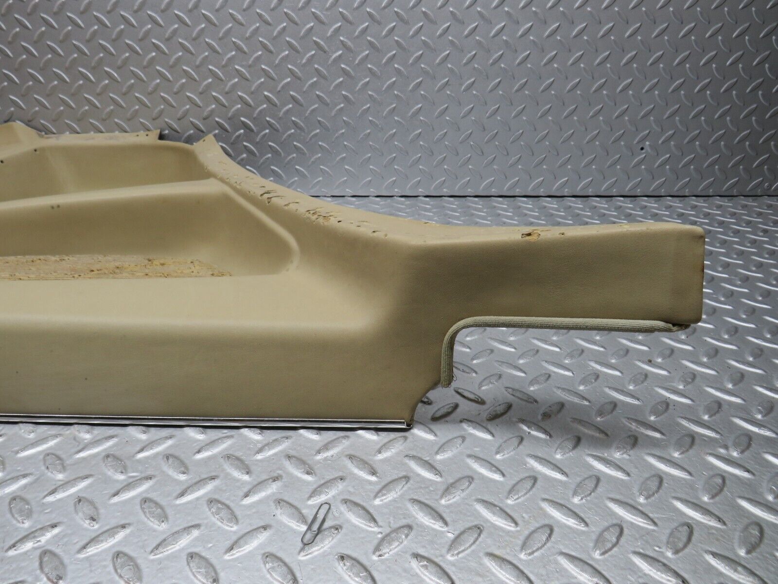 37072 Mercedes-Benz C126 420SEC Coupe Rear Left Card Panel Beige