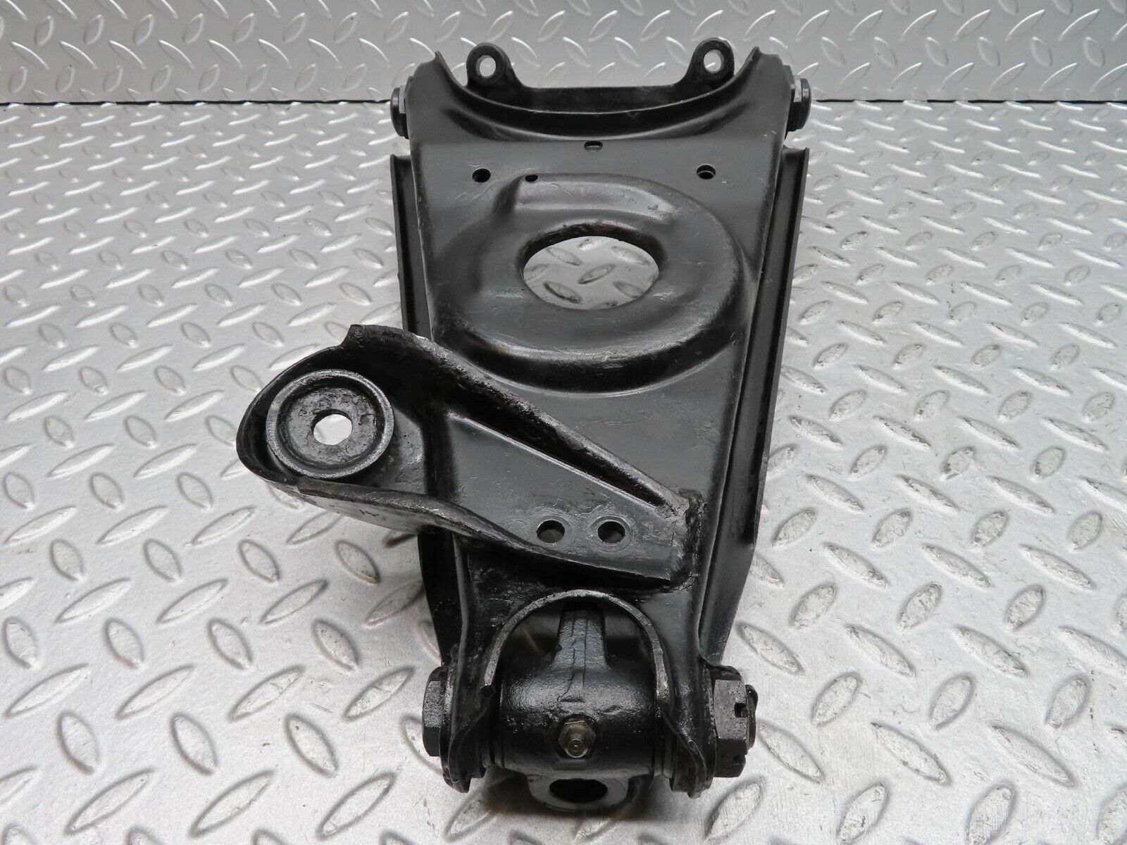 12584 Mercedes-Benz W108 280SE 3.5 Front Right Lower Control Arm