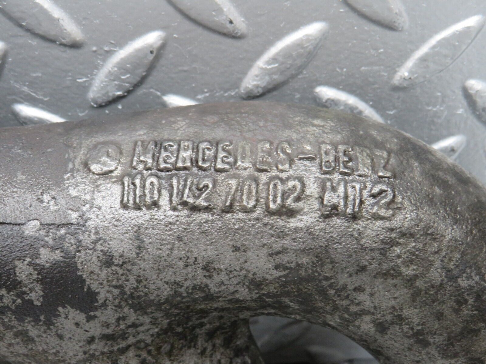 28109 Mercedes-Benz W123 280E Exhaust Manifold Cylinder 4-6 1101427002