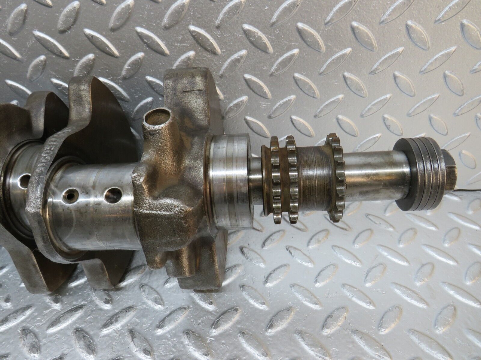 0210 Mercedes-Benz W116 350SE Crankshaft 1160311601