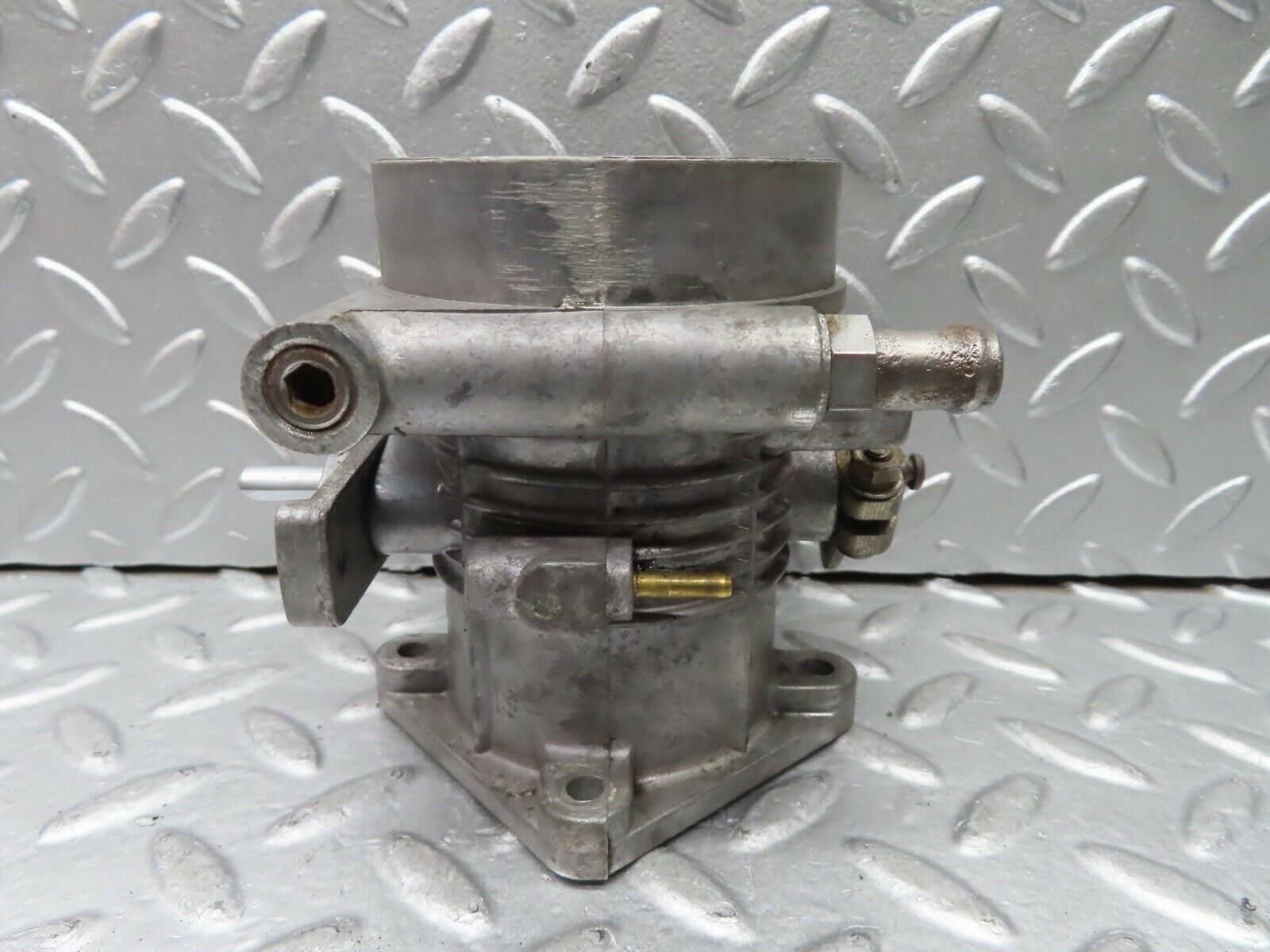 20880 Mercedes-Benz W114 250CE Coupe Throttle Body Valve