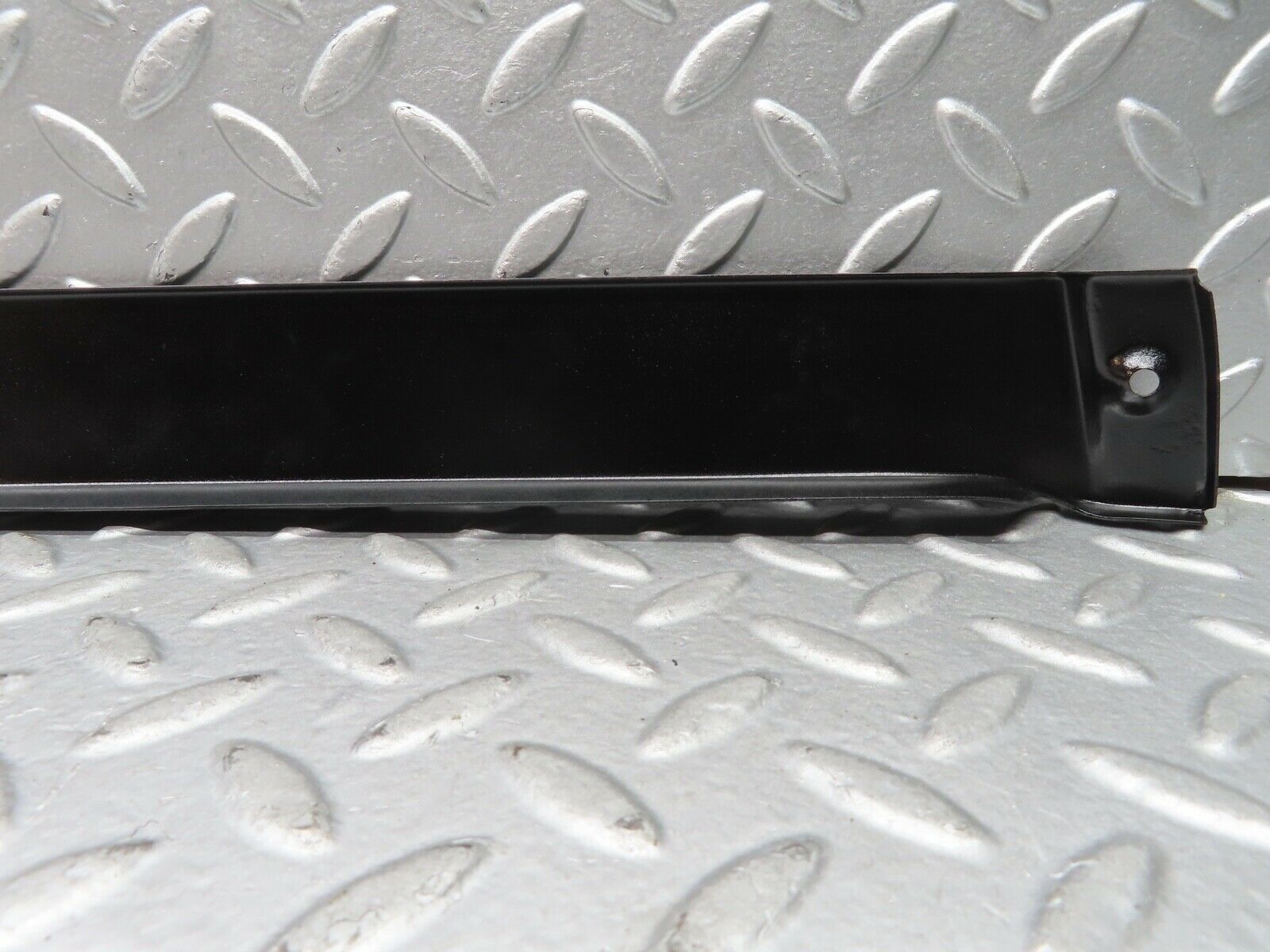 21682 Mercedes-Benz W126 300SE Left Headlight Lower Trim