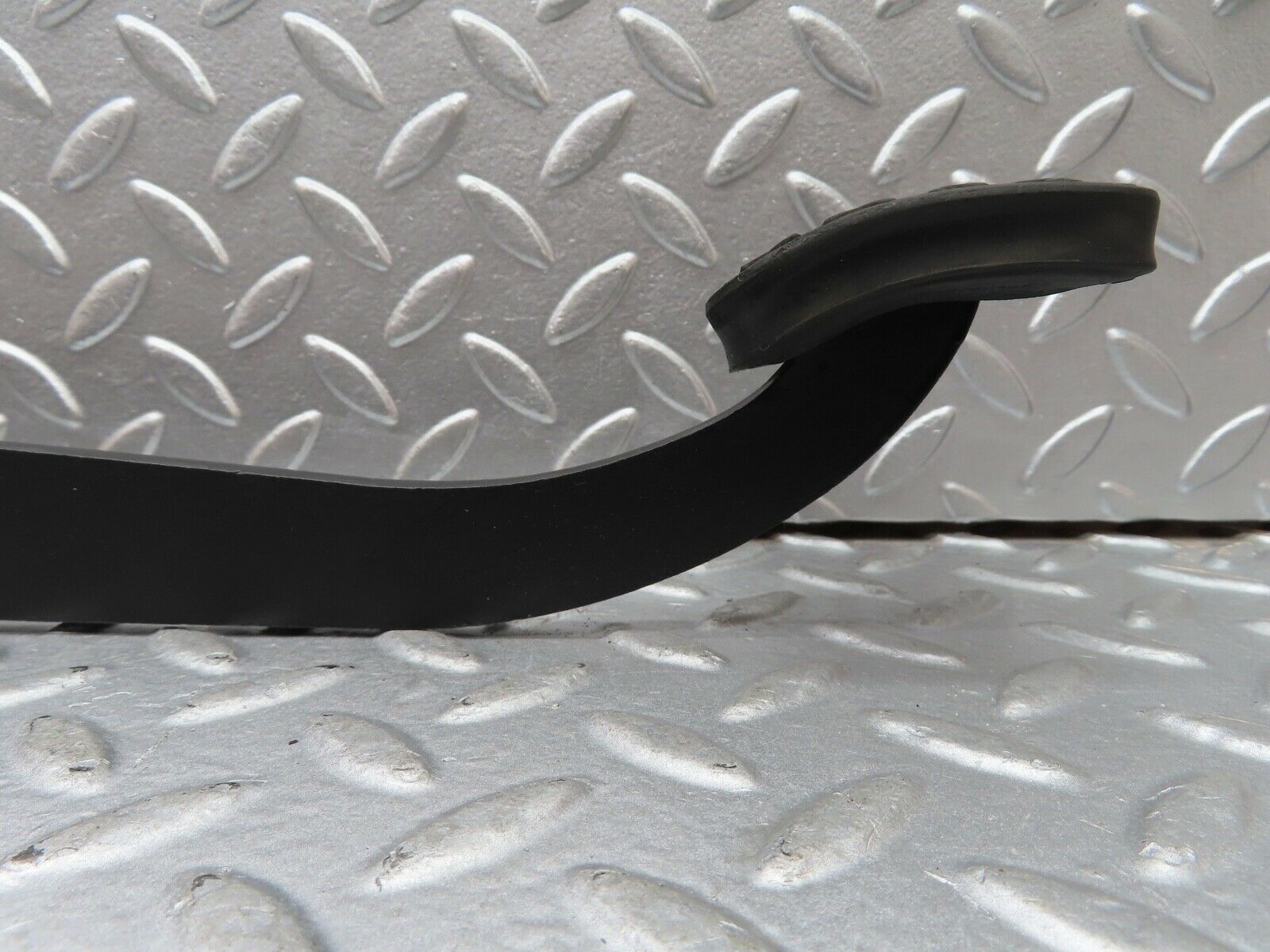 20362 Mercedes-Benz W114 280CE Coupe Brake Pedal With Rubber 1102910182