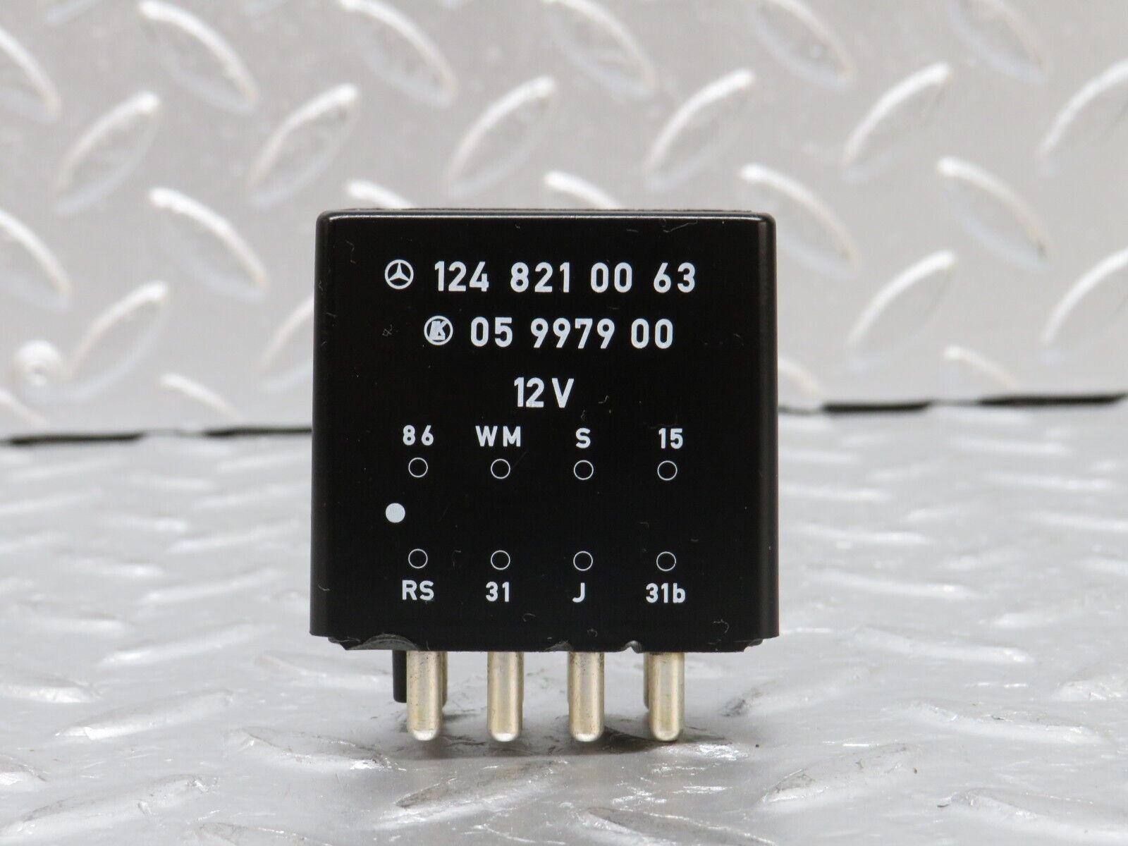32476 Mercedes-Benz S124 300TE Wagon Rear Windscreen Wiper Relay 1248210063