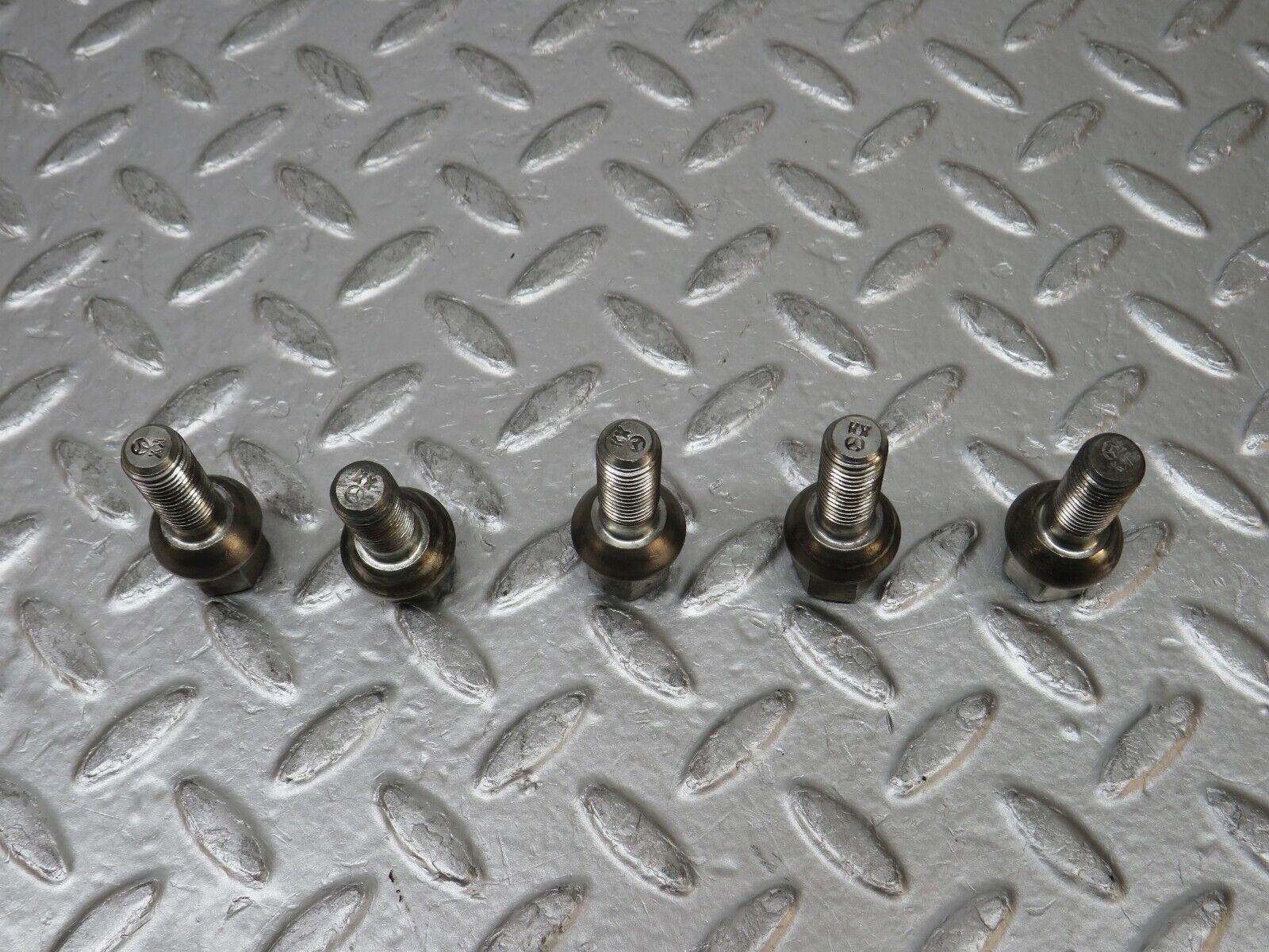 32232 Mercedes-Benz 5x Alloy Wheel Lug Bolt M12x1.5