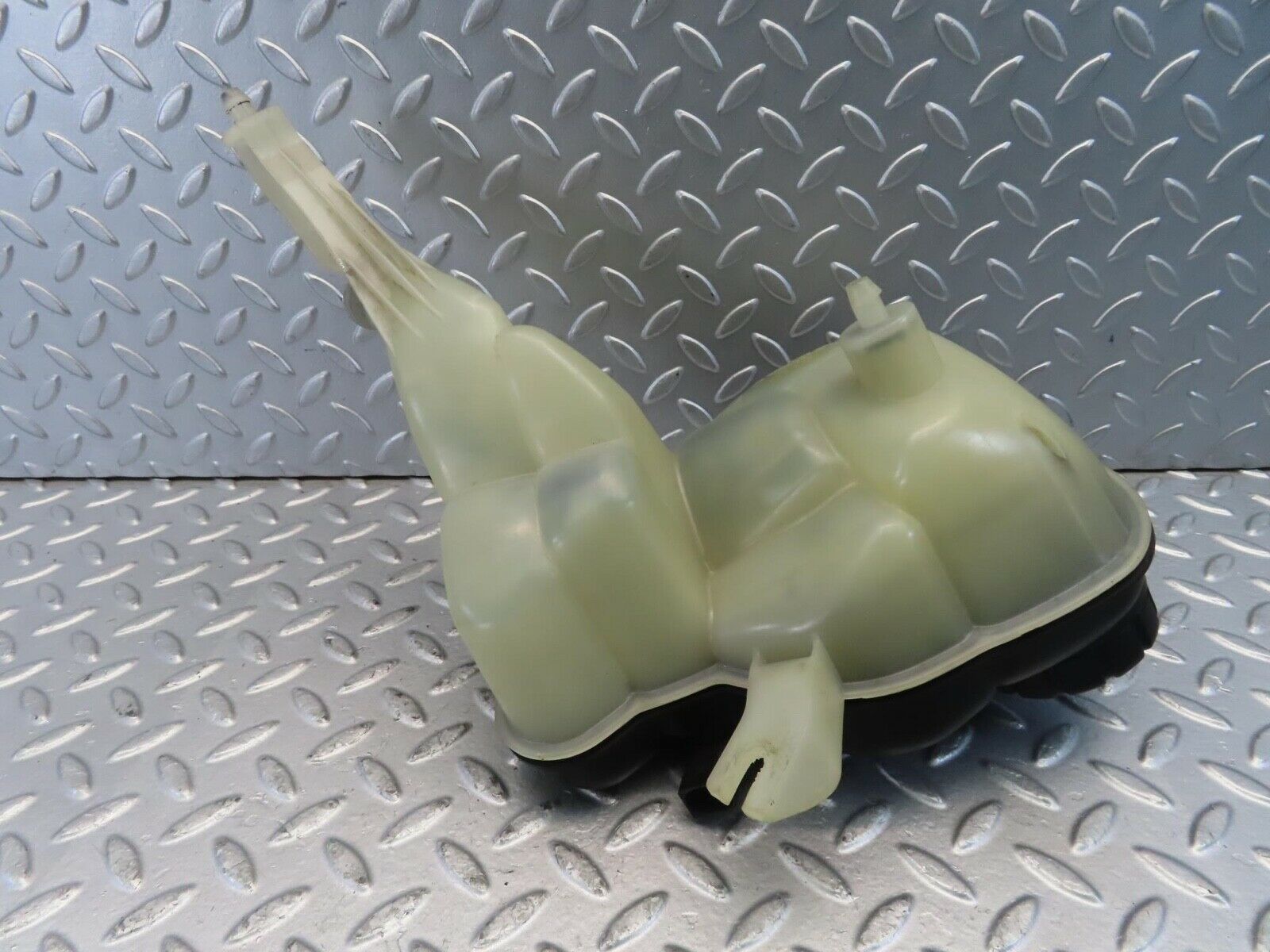 11209 Mercedes-Benz W221 S320 Coolant Tank Reservoir 2215000349