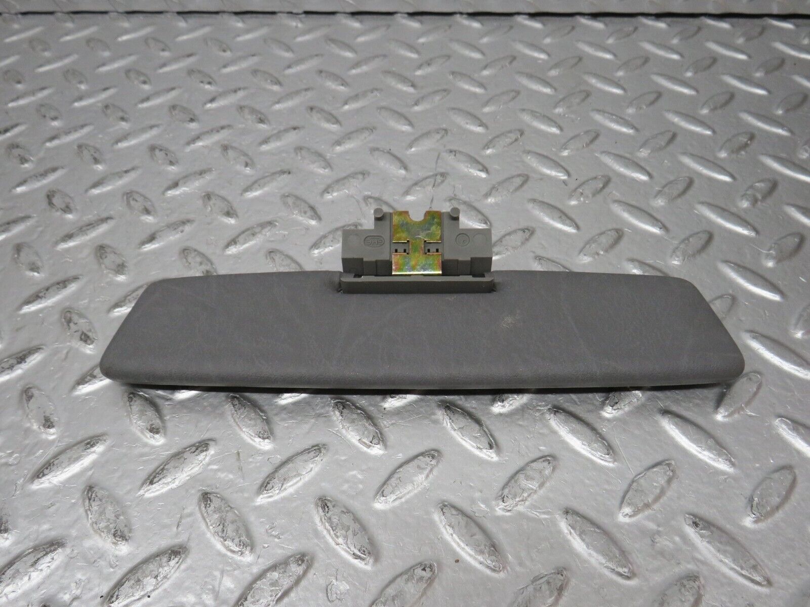 31308 Mercedes-Benz S124 220TE Wagon Middle Sun Visor Grey