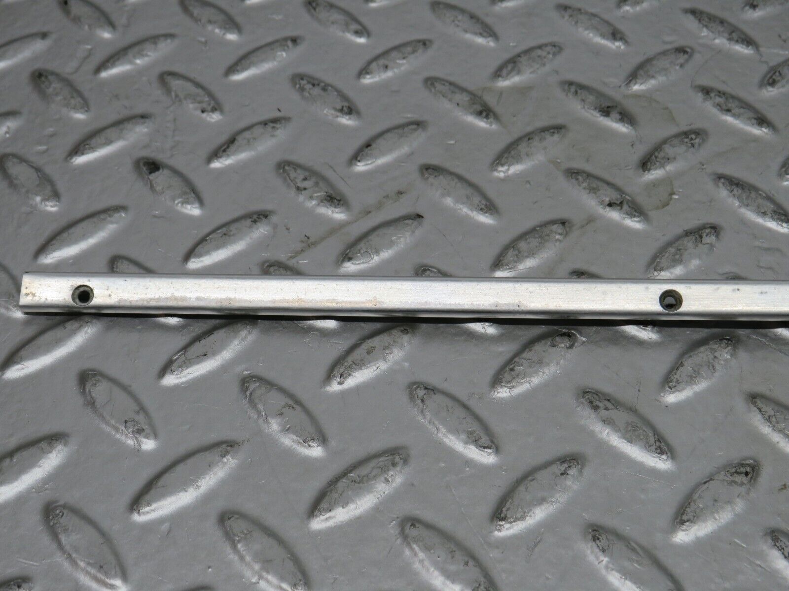 27734 Mercedes-Benz S124 300TE Wagon Sunroof Chrome Trim