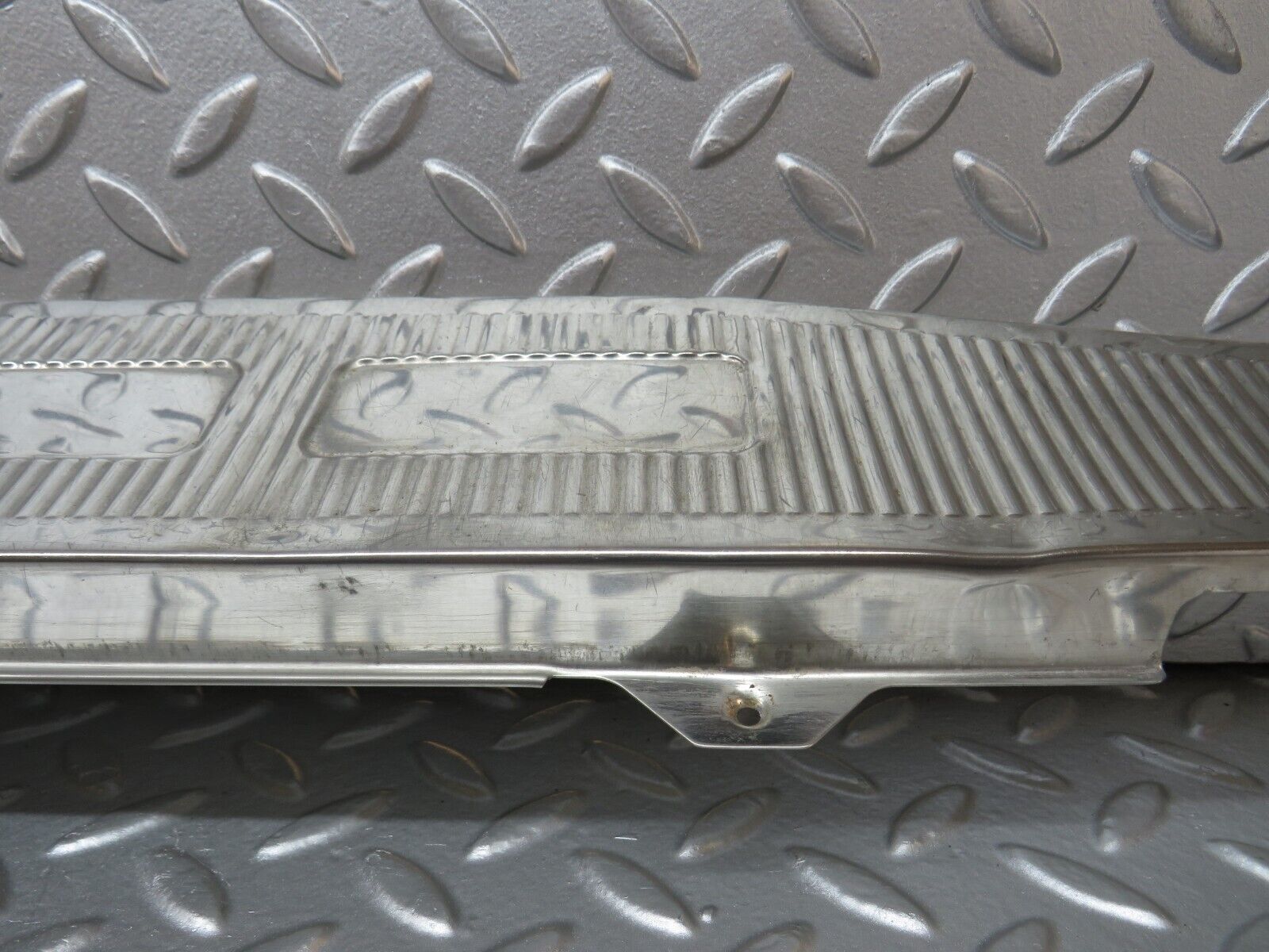 31216 Mercedes-Benz S124 220TE Wagon Trunk Edge Chrome Moulding 1246980089