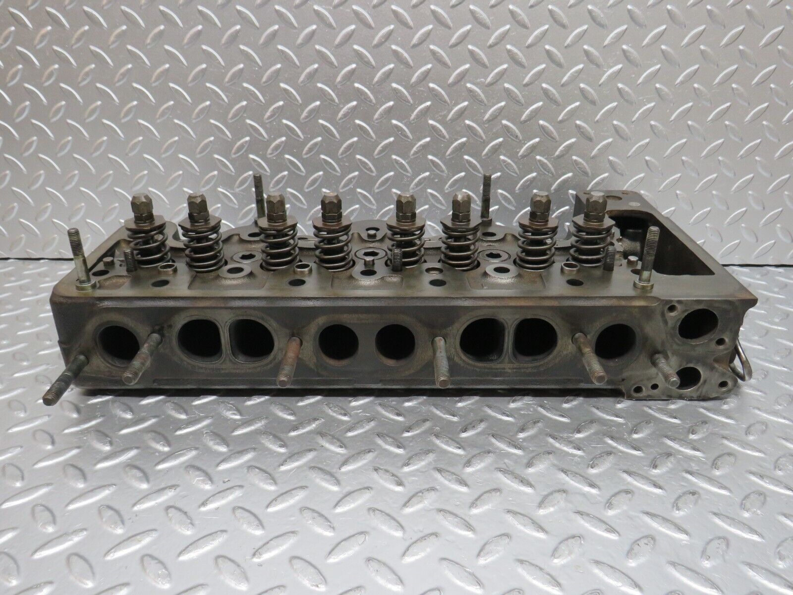 31138 Mercedes-Benz W123 200D Cylinder Head 6150162301
