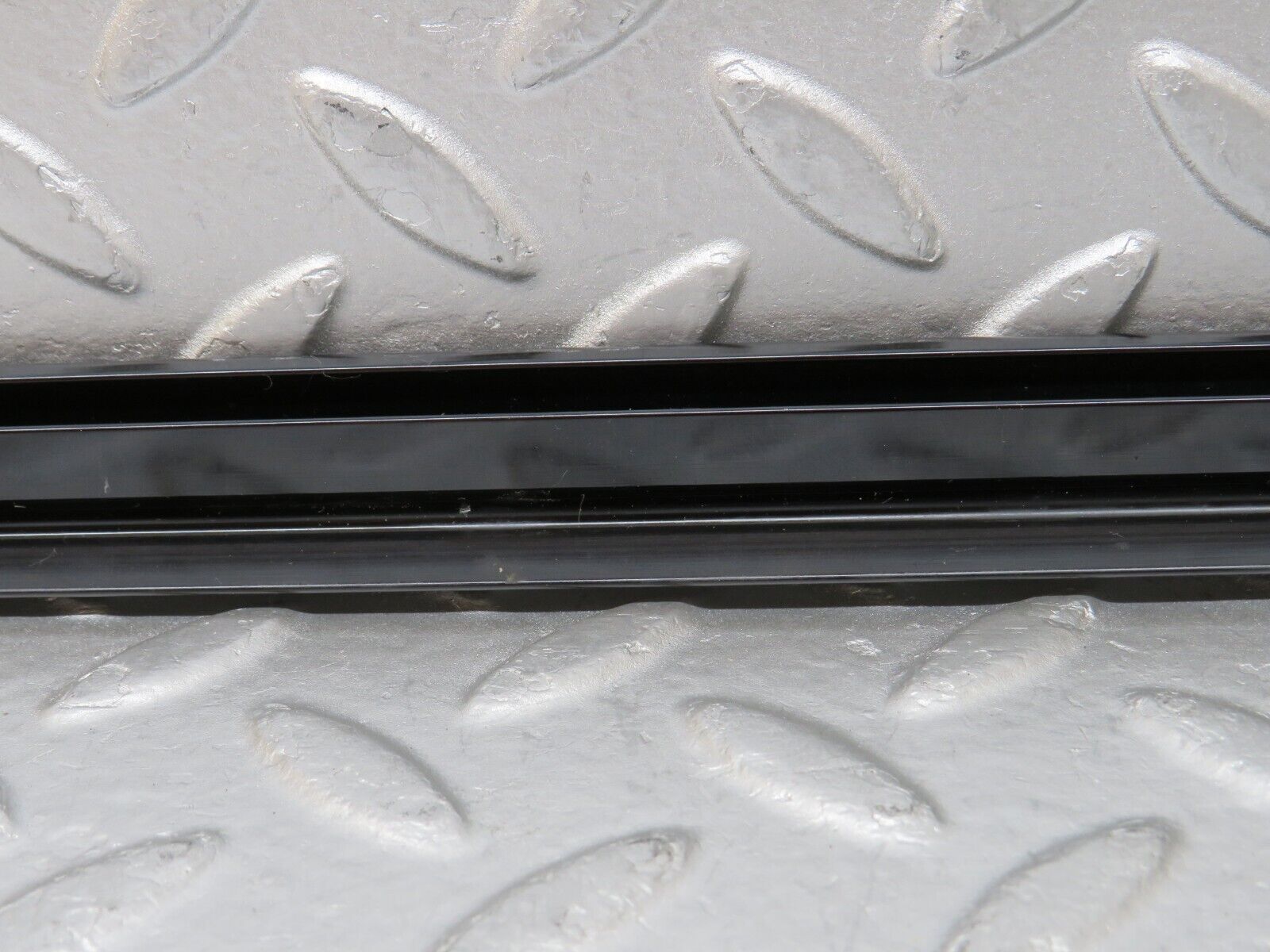 35081 Mercedes-Benz W210 320E Rear Right Door Window Exterior Trim