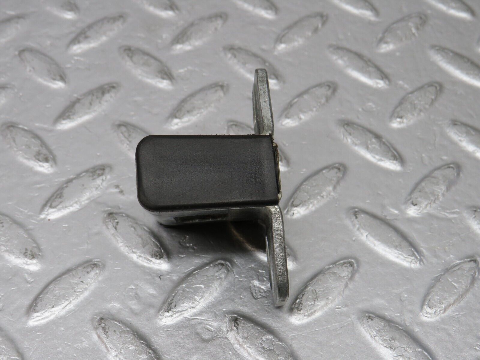 38834 Mercedes-Benz W201 190E 2.6L Door Lock Latch