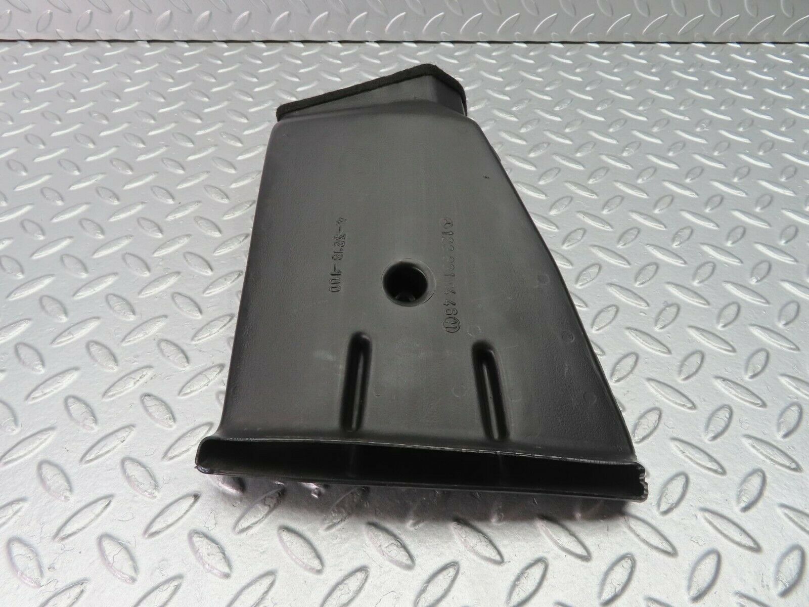 9904 Mercedes-Benz C123 230CE Coupe Air Duct Heater Ventilation Left