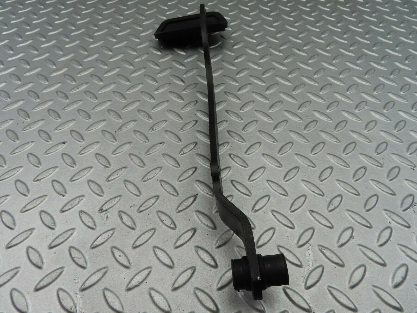 7188 Mercedes-Benz C107 350SLC Coupe Brake Pedal