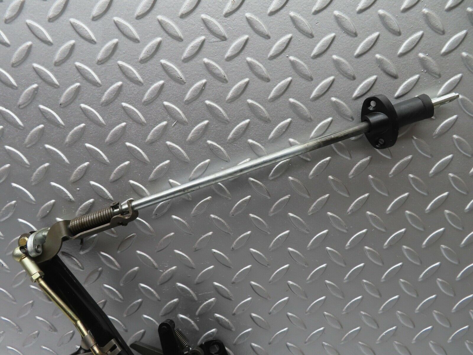 21573 Mercedes-Benz W126 300SE Handbrake Regulator