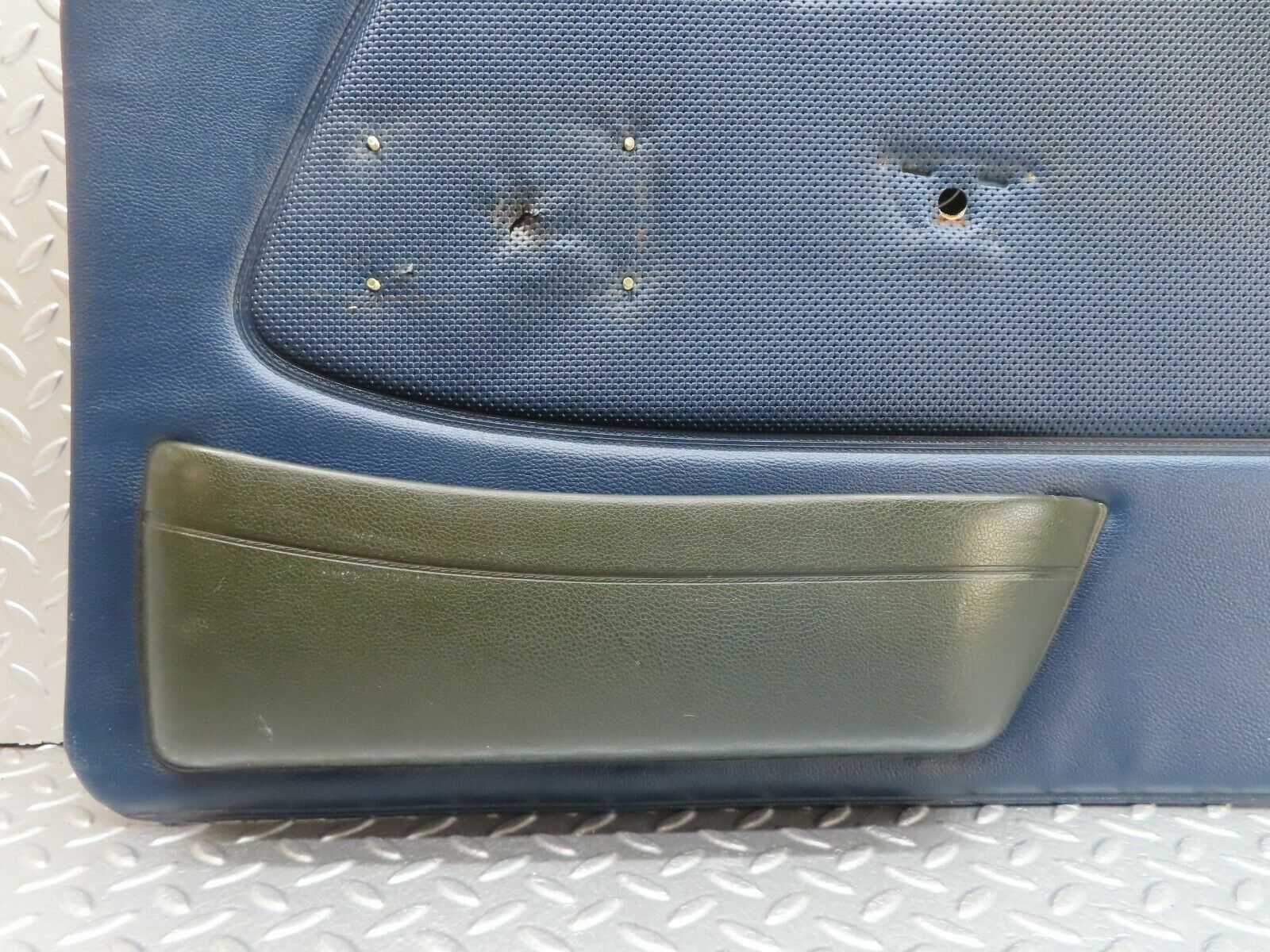 18025 Mercedes-Benz W123 200 Front Right Door Card Blue