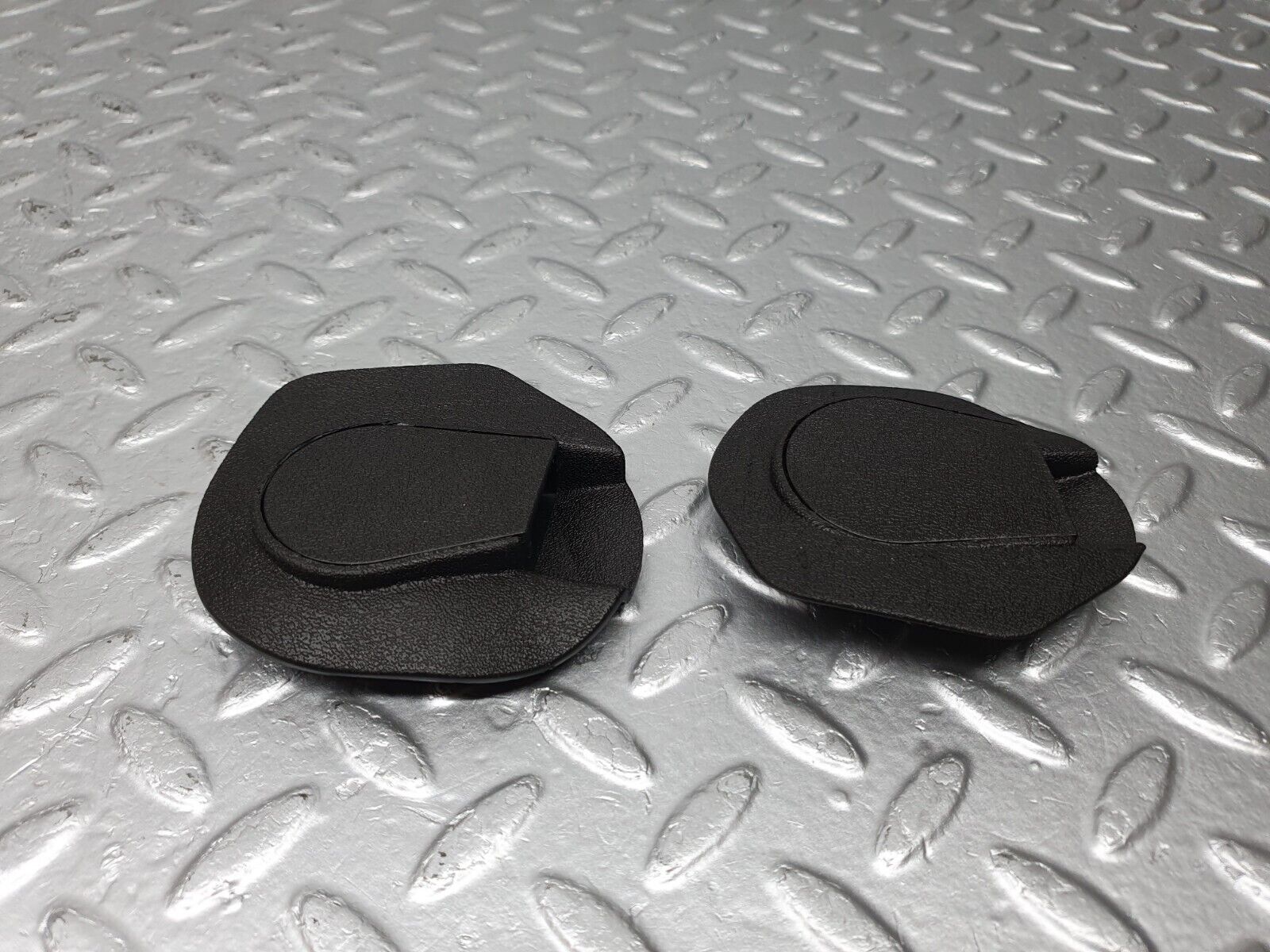 40769 Mercedes-Benz W123 300D Seat Belt Runner Plastic Cover 1239192520 1239192620