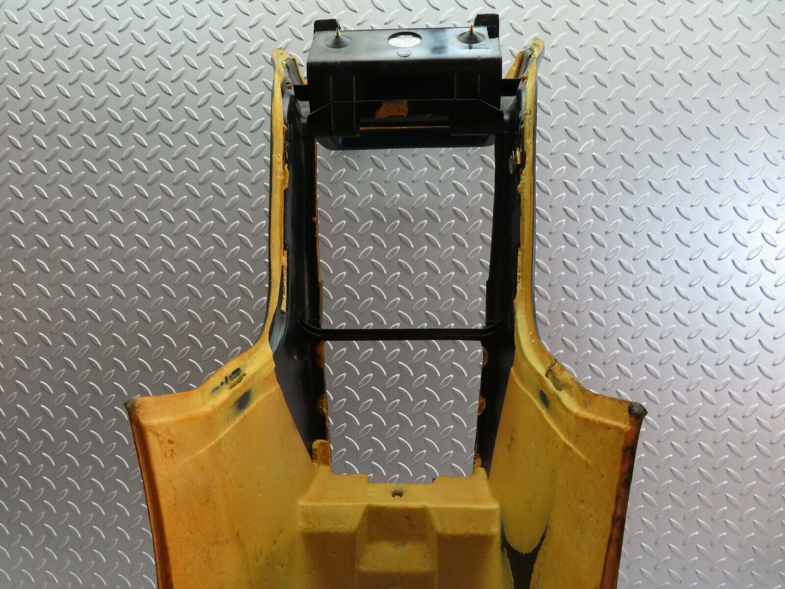 9579 Mercedes-Benz C123 280CE Coupe Centre Console Blue