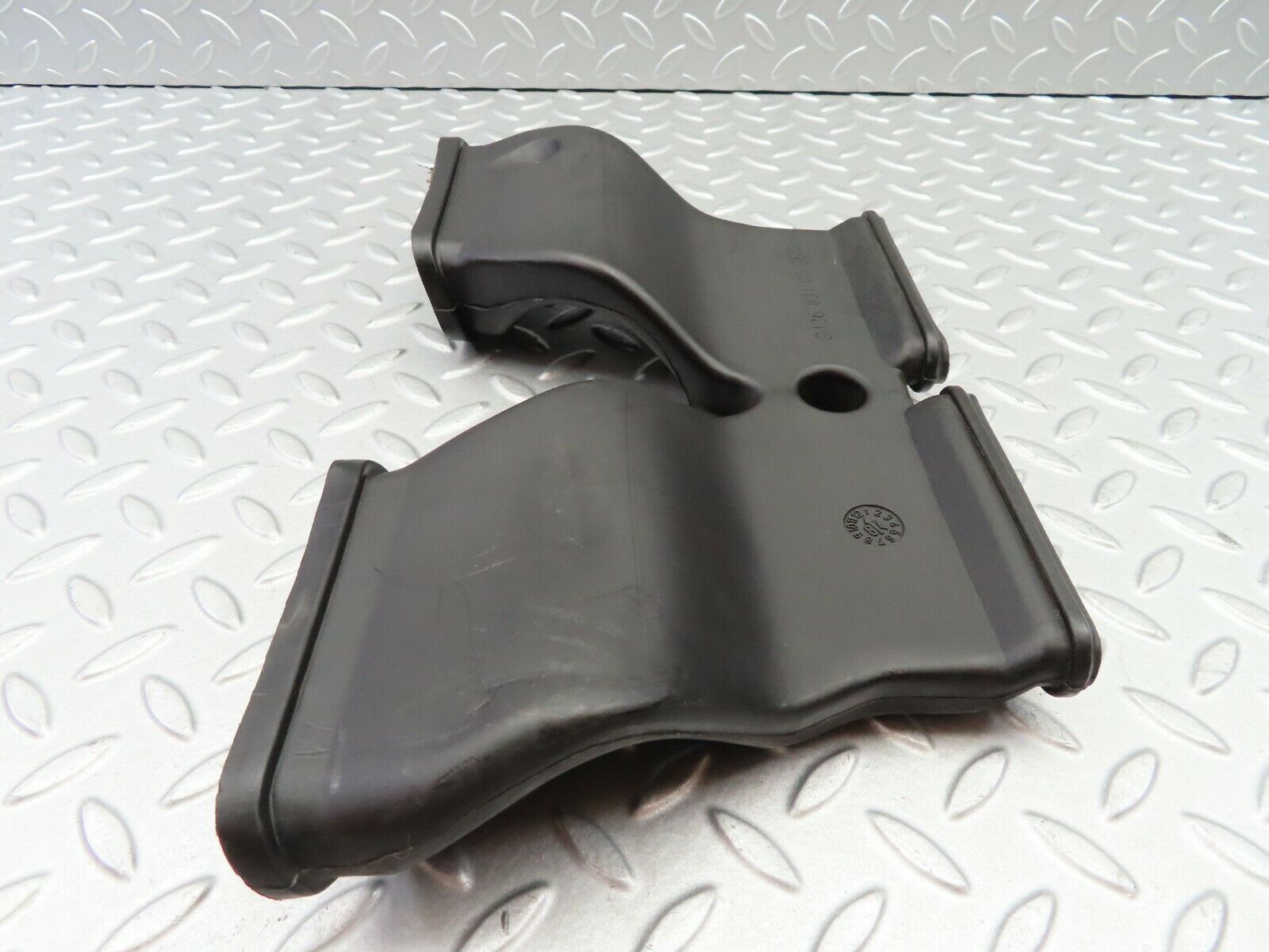 6214 Mercedes-Benz W126 380SE Dashboard Centre Air Vent 1268310036