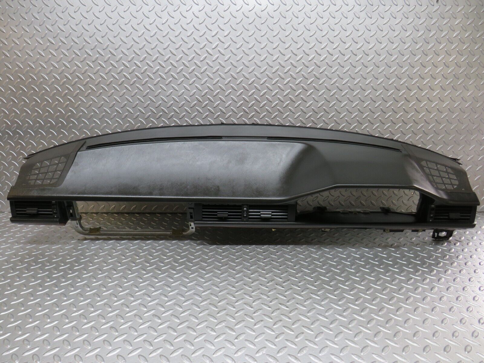 26620 Mercedes-Benz C124 220CE Coupe Dashboard Black