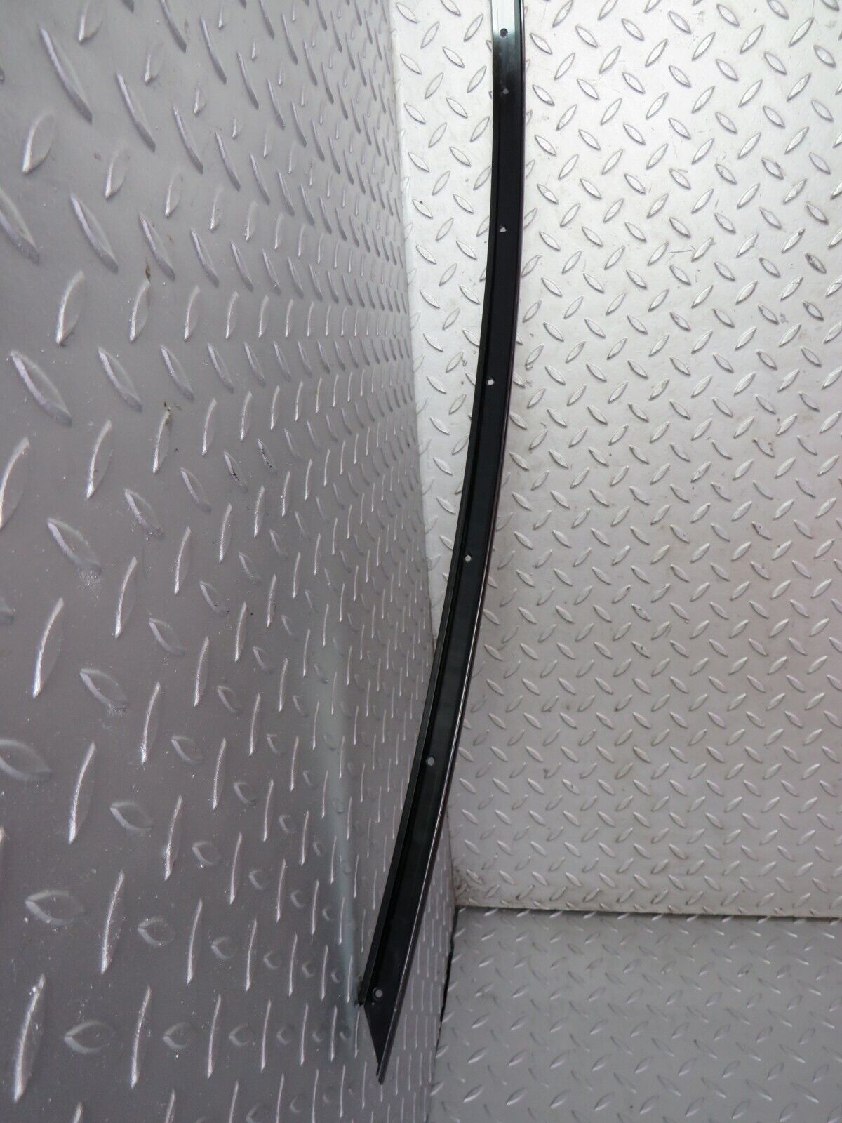 26625 Mercedes-Benz C124 220CE Coupe Roof Chrome Trim Right Side