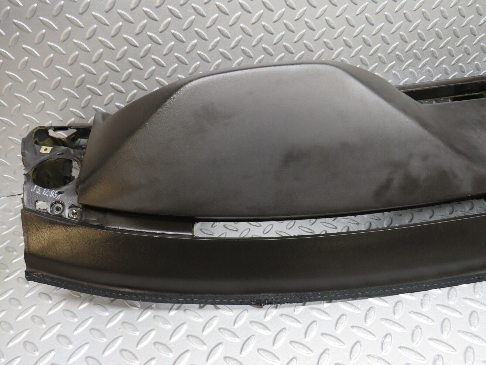 38610 Mercedes-Benz R129 280SL Coupe Dashboard Black