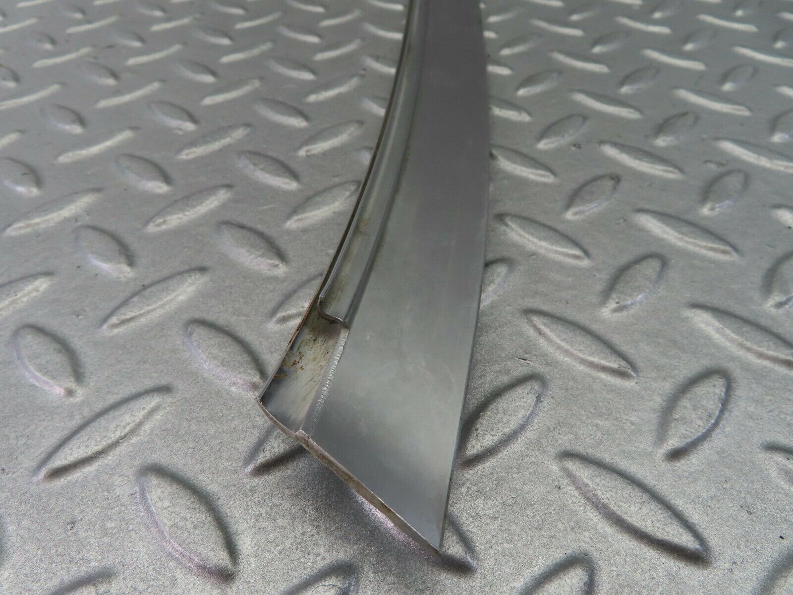 7920 Mercedes-Benz W115 220D Rear Right C Pillar Chrome Moulding