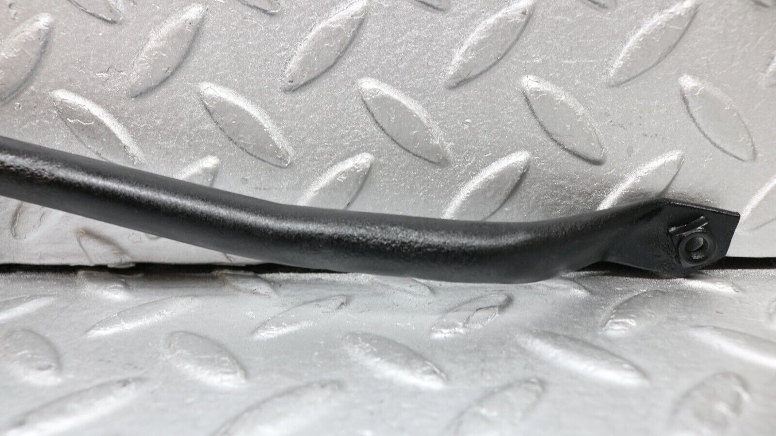 37231 Mercedes-Benz C126 420SEC Coupe Front Lock Carrier Panel Reinforcement