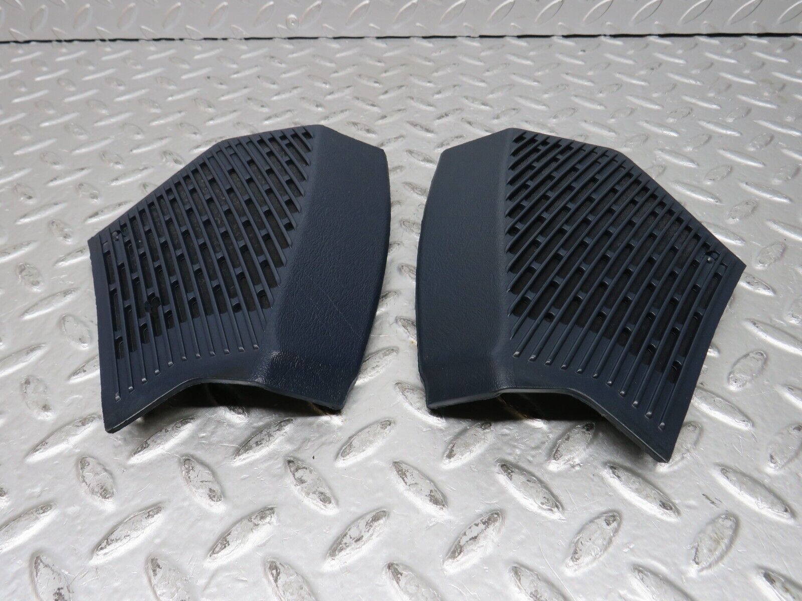 31979 Mercedes-Benz W123 230E Dashboard Speaker Covers 1236802707 1236802807