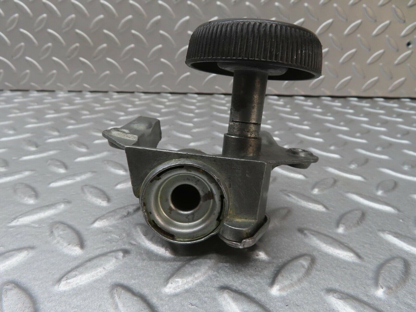 13205 Mercedes-Benz W111 220S Vent Window Regulator Left