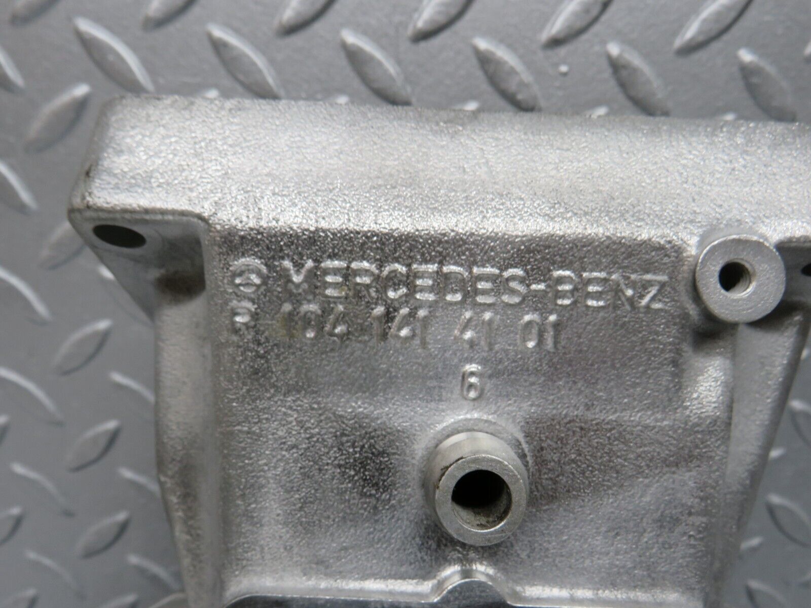 38646 Mercedes-Benz R129 280SL Coupe Air Intake Manifold 1041414101