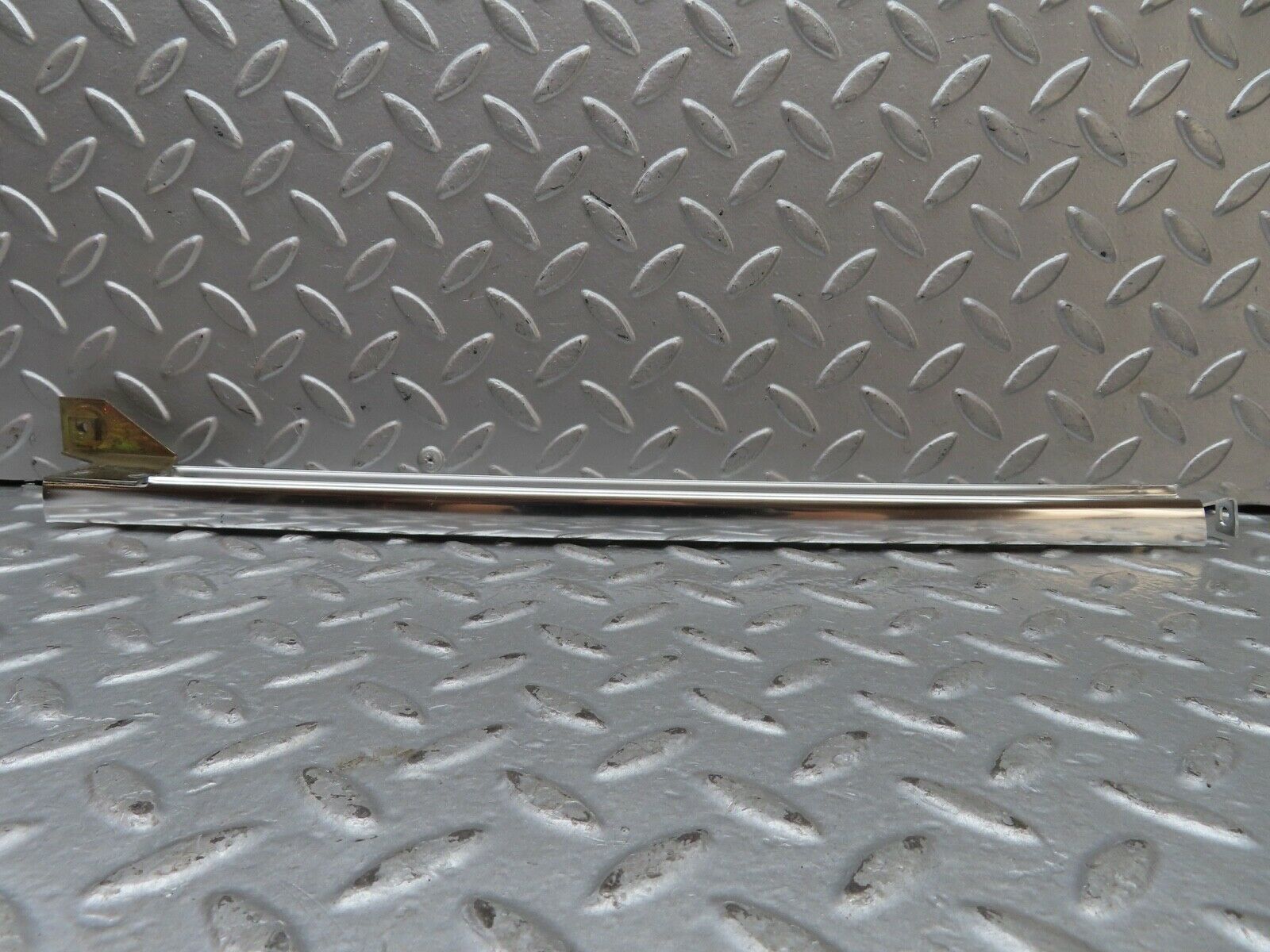 19132 Mercedes-Benz W123 300D Rear Right Door Chrome Window Channel