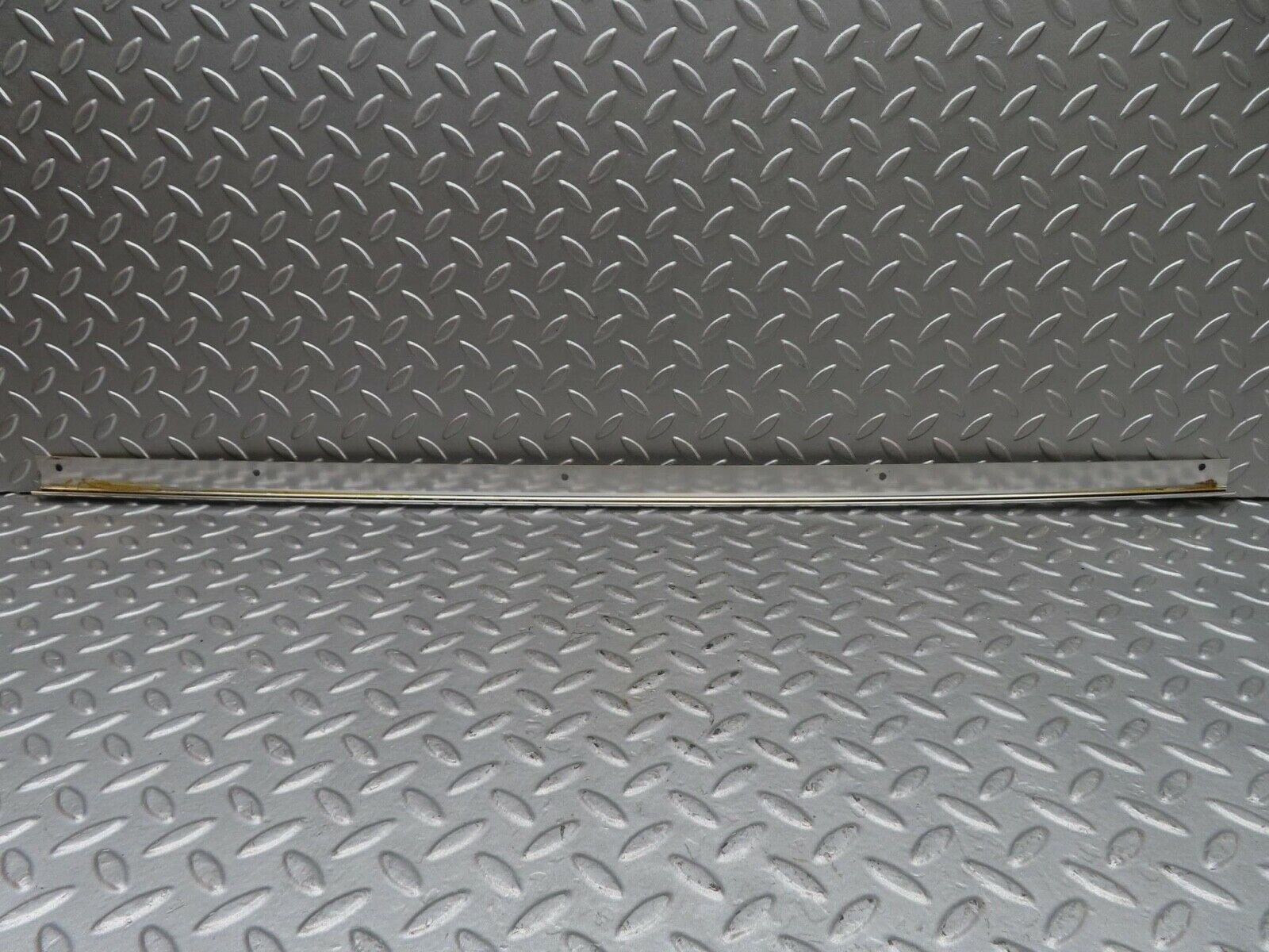 14320 Mercedes-Benz W116 350SE Roof Chrome Moulding Trim Left Side