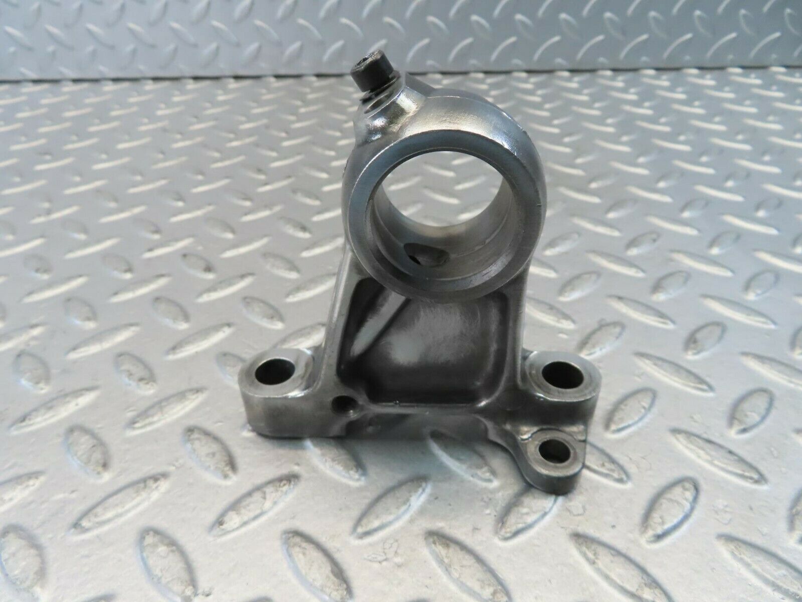 10962 Mercedes-Benz W115 220D Engine Camshaft Tower Bearing 6210511010