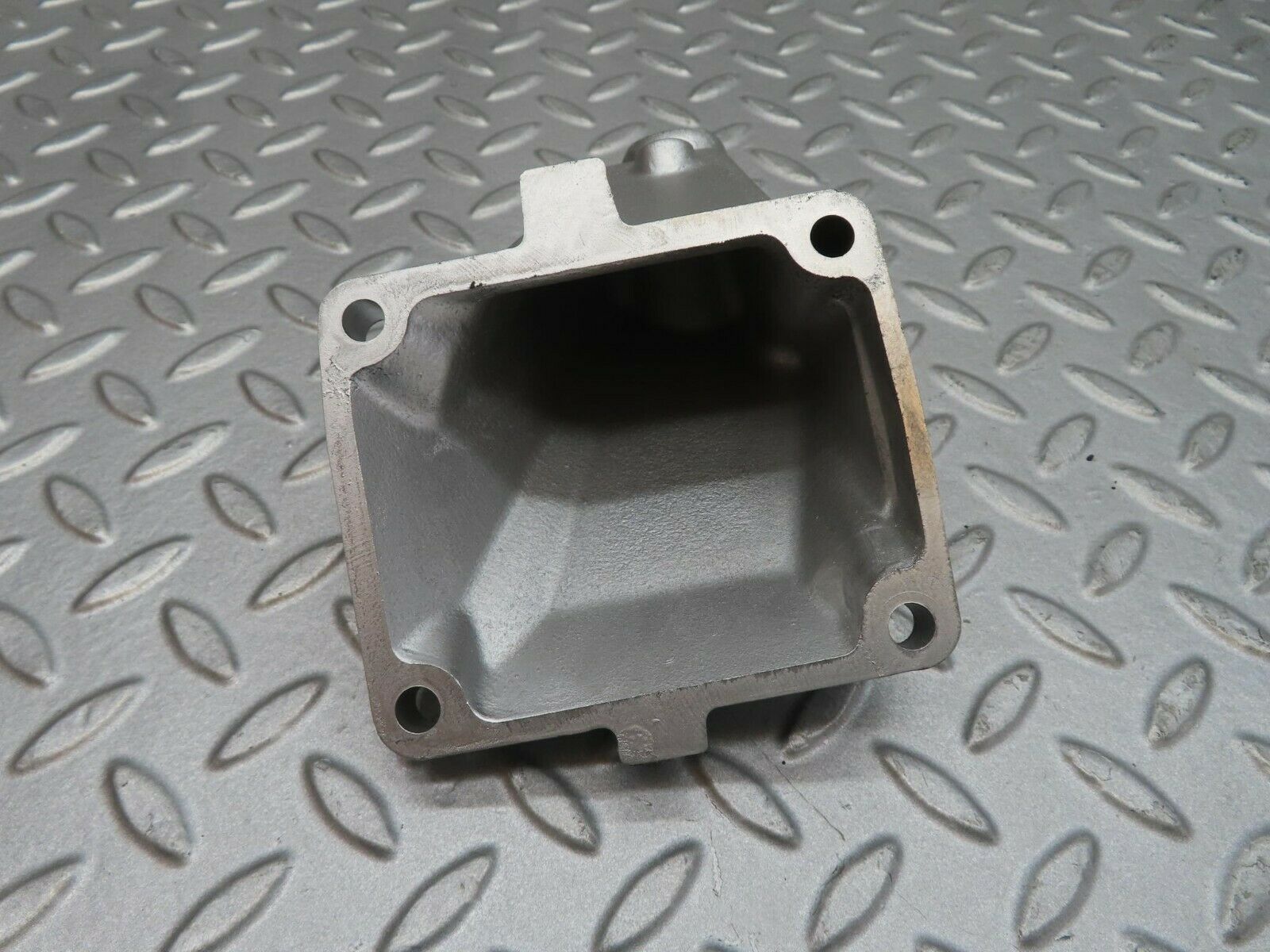 12180 Mercedes-Benz R129 300SL Coupe Engine Mount Bracket Left Side 1042230404