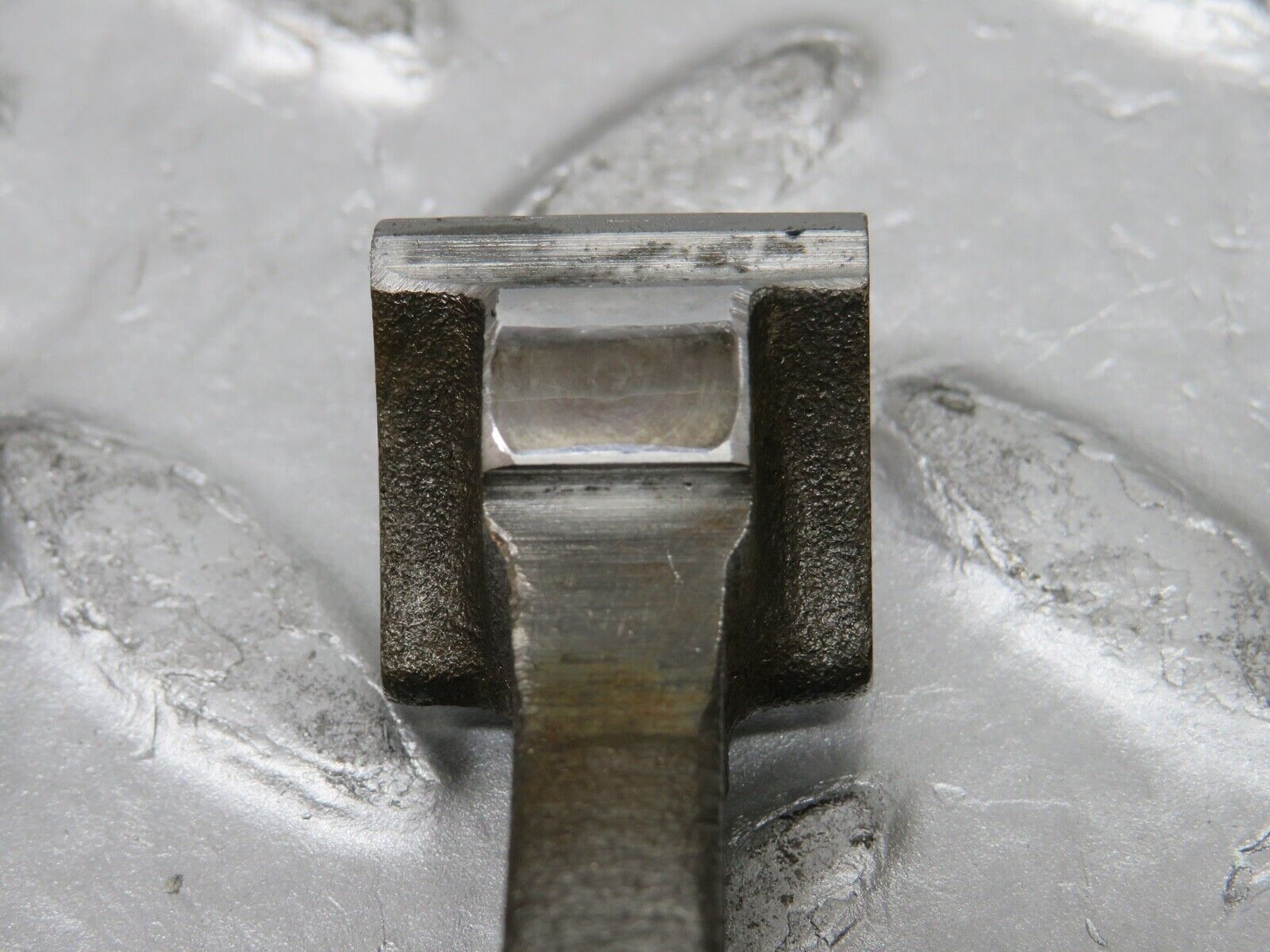 0362 Mercedes-Benz W123 220D Camshaft Rocker Arm With Shaft