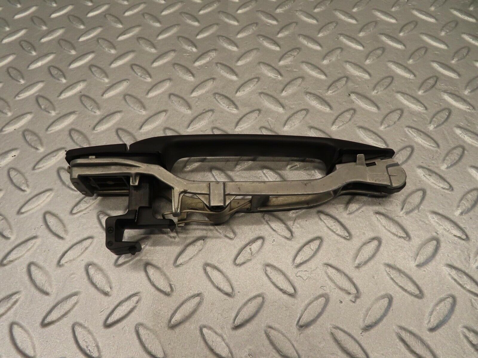11825 Mercedes-Benz W201 190E Exterior Door Handle Rear Left