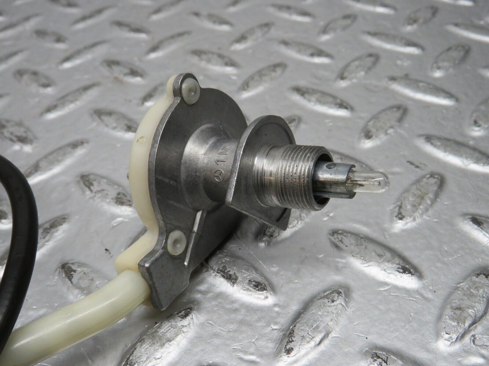 32115 Mercedes-Benz W123 230E Heater Control Switch