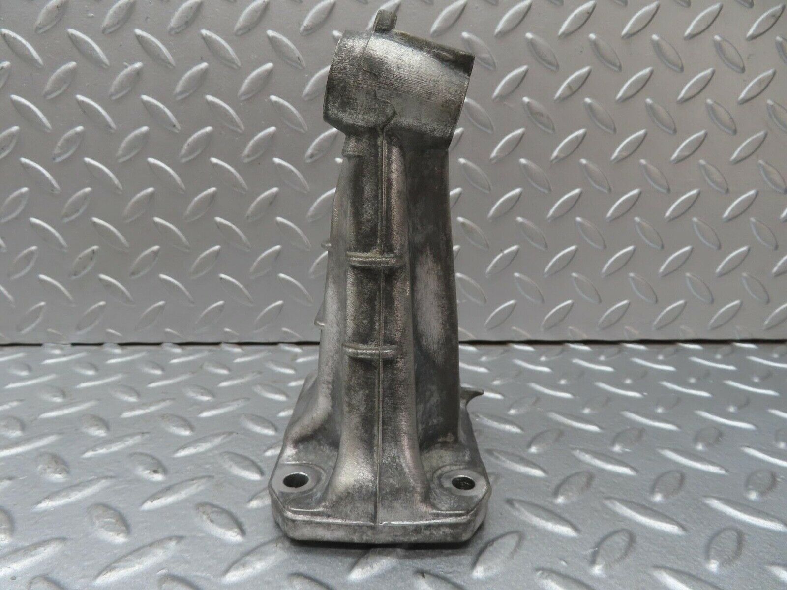 13397 Mercedes-Benz W220 S430 Engine Mount Bracket Right Side 1132230304