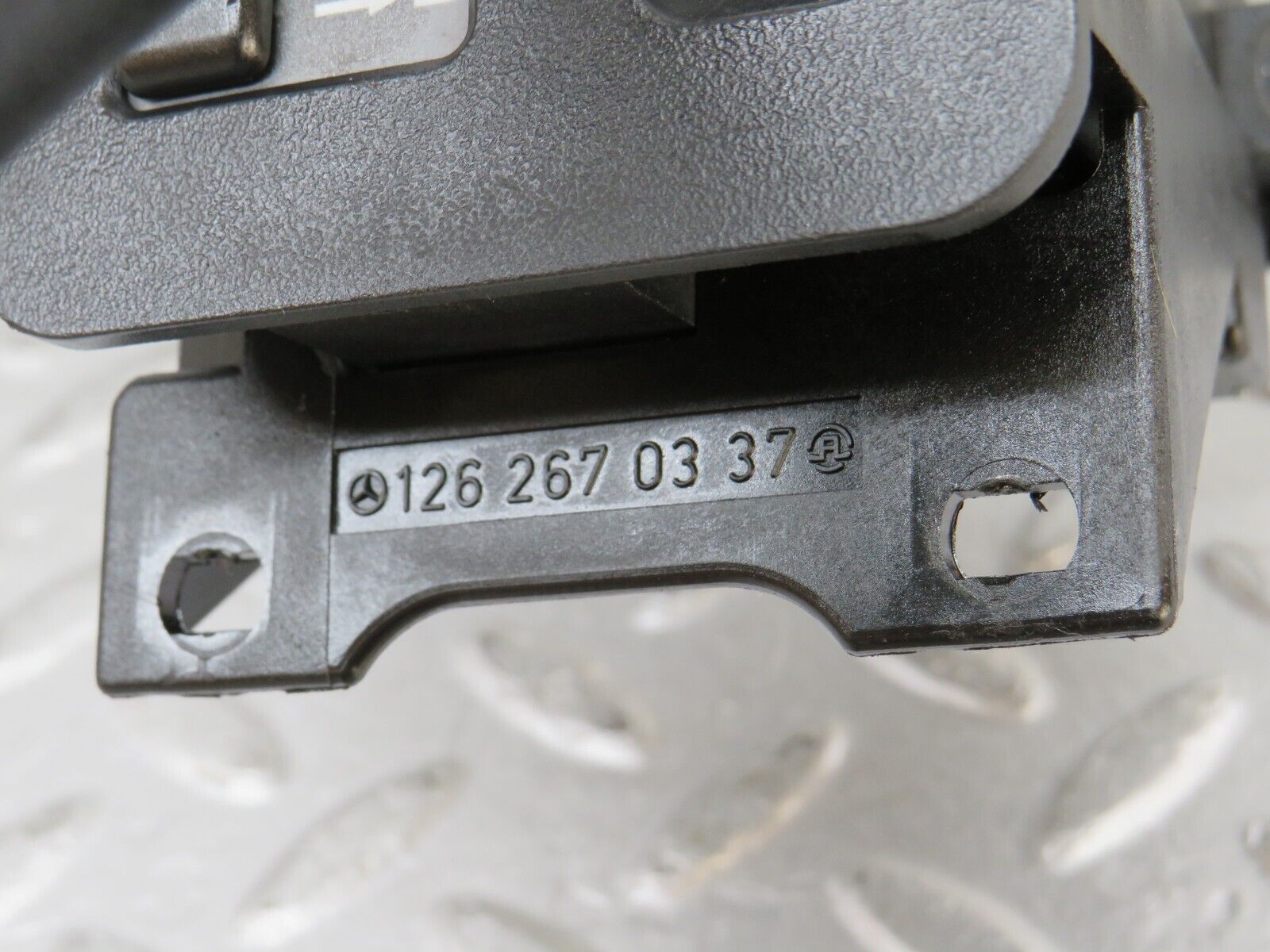 36159 Mercedes-Benz W126 420SE Automatic Gear Selector 1262670337 1262670280