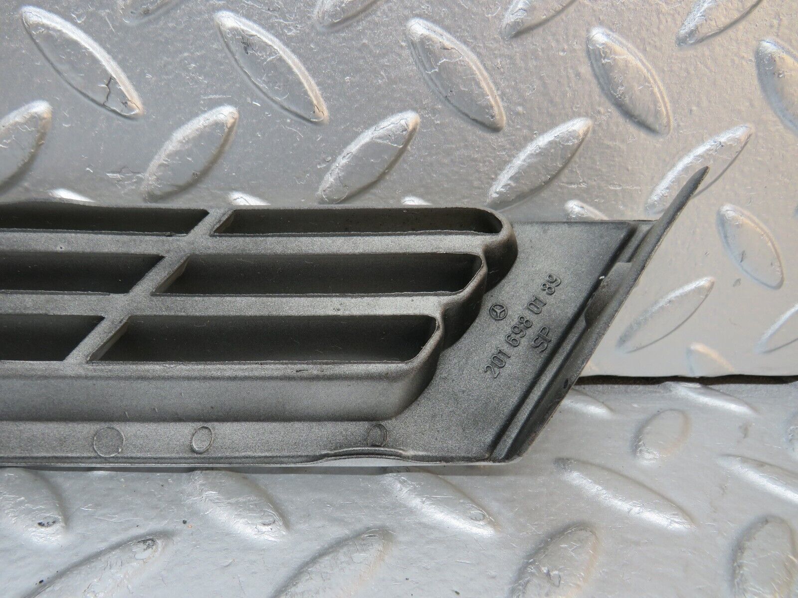 31725 Mercedes-Benz W201 190LE 1.8L C Pillar Exterior Cover Left Side 2016980189