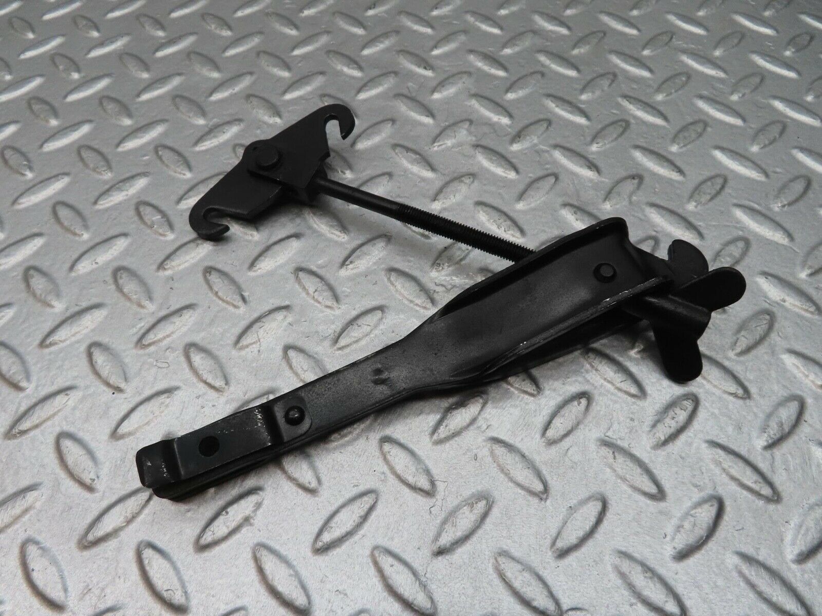 12919 Mercedes-Benz W111 220SE Handbrake Adjusting Handbrake Regulator