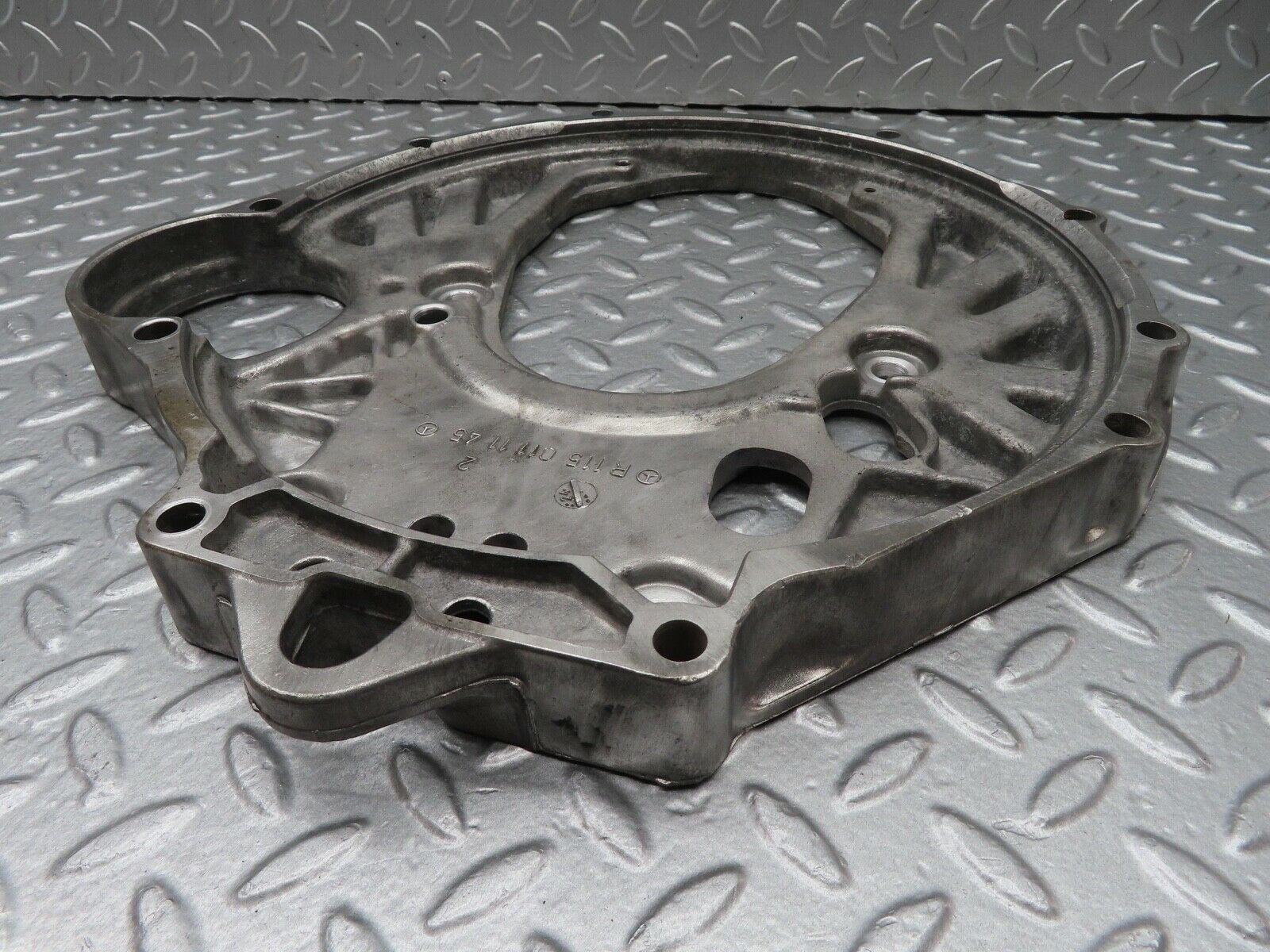 17937 Mercedes-Benz W123 200 Gearbox Flange 1150111145