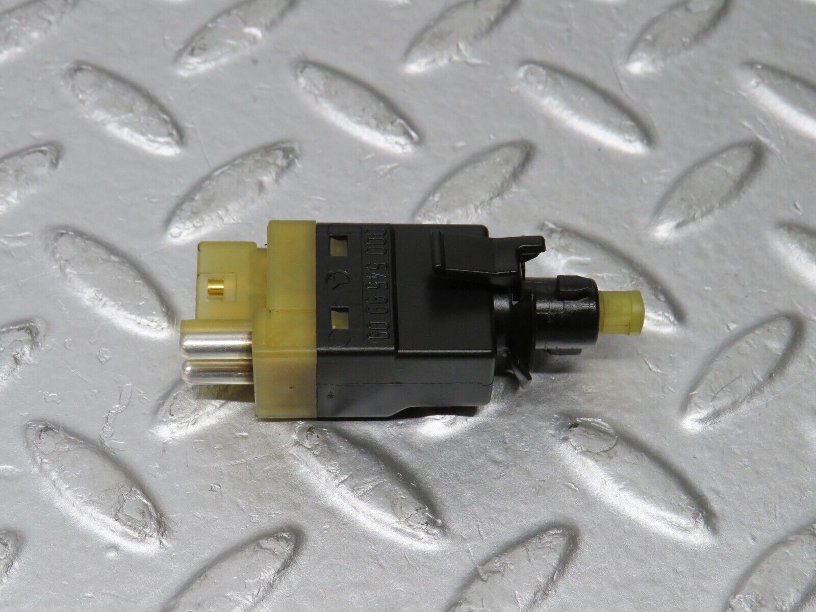 38399 Mercedes-Benz R129 280SL Coupe Brake Light Switch 0005459909 03880905