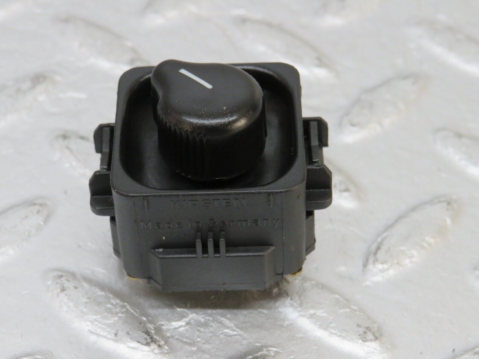 33317 Mercedes-Benz W202 C180 Electric Mirror Adjust Switch 1298200610