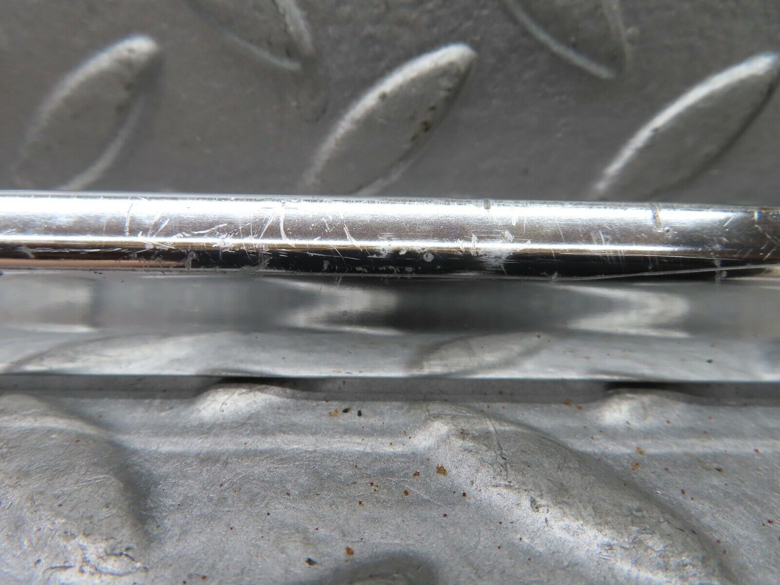 19123 Mercedes-Benz W123 300D Front Right Door Chrome Moulding Trim