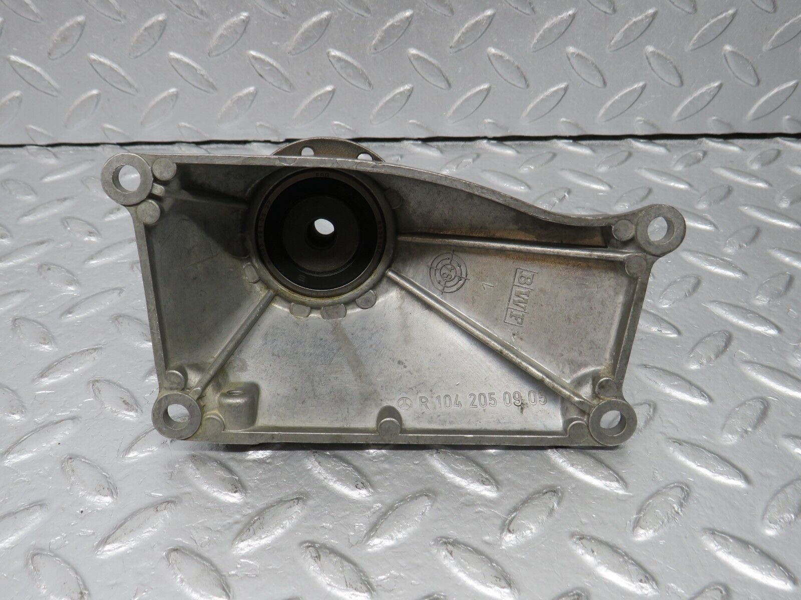 39425 Mercedes-Benz R129 320SL Coupe Belt Tensioner Assembly 1042050905