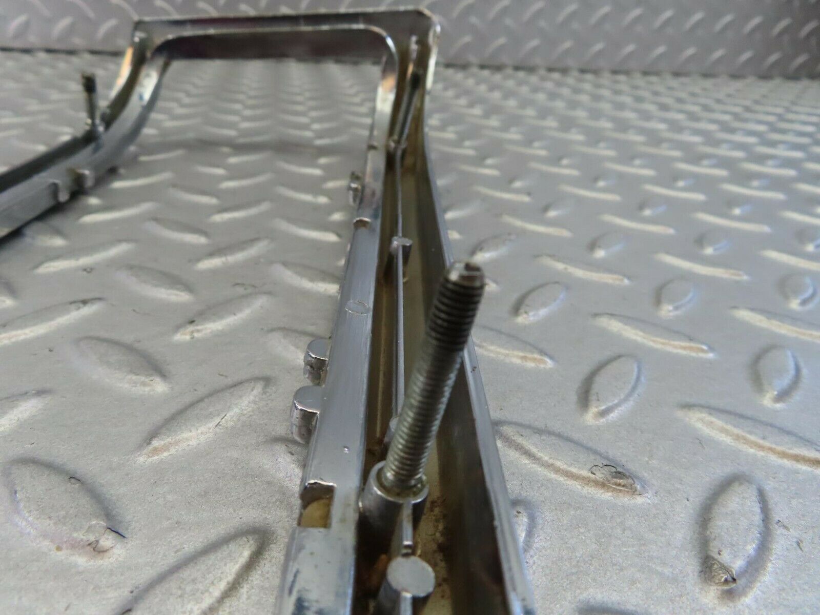 8128 Mercedes-Benz W115 Tail Light Chrome Frame Left