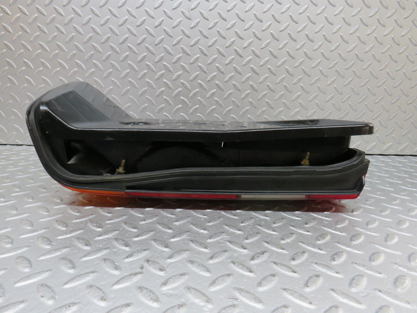 36933 Mercedes-Benz C126 420SEC Coupe Tail Light Left Side 0153316R3